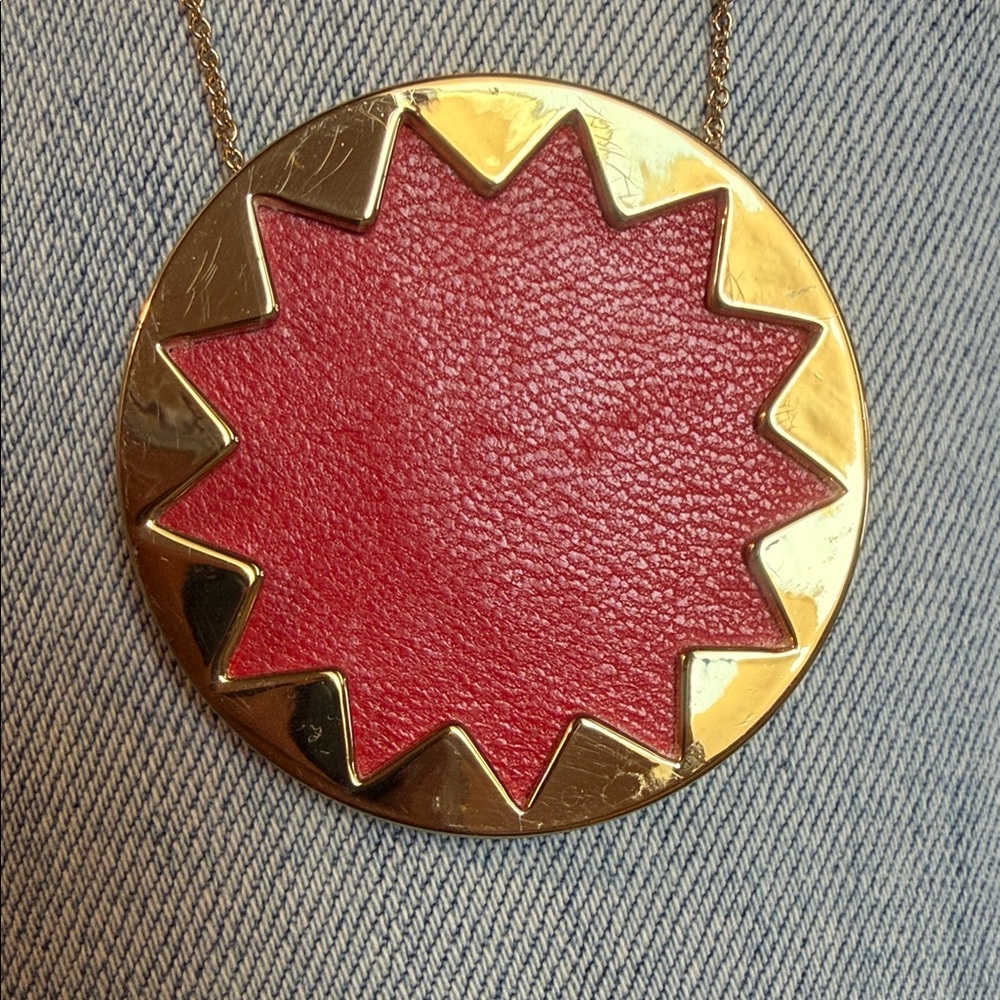 House of Harlow 1960 Gold and Red Starburst Pendant Necklace